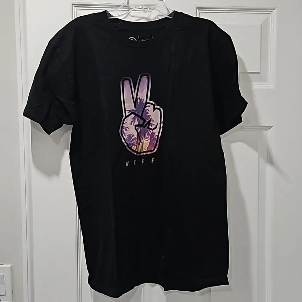 Neff Tshirt - Picture 1 of 4